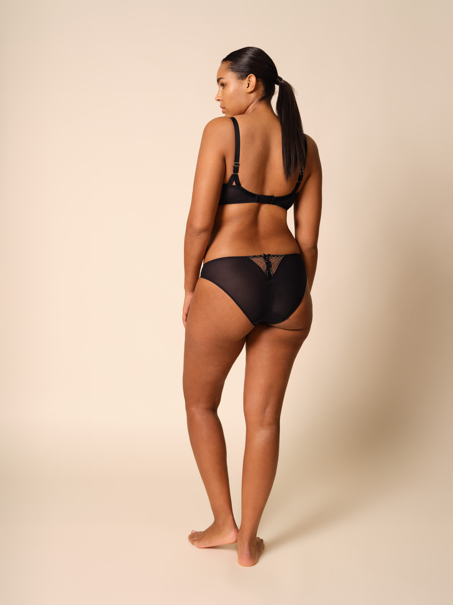 GO Basic 252 Lacage highapexpad 23BA6C BLK 02