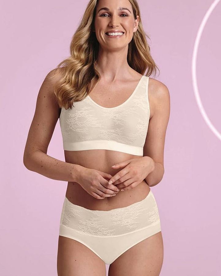 top dla amazonkmi anita 4700X 612 essential lace bielizna po mastektomii (Copy)